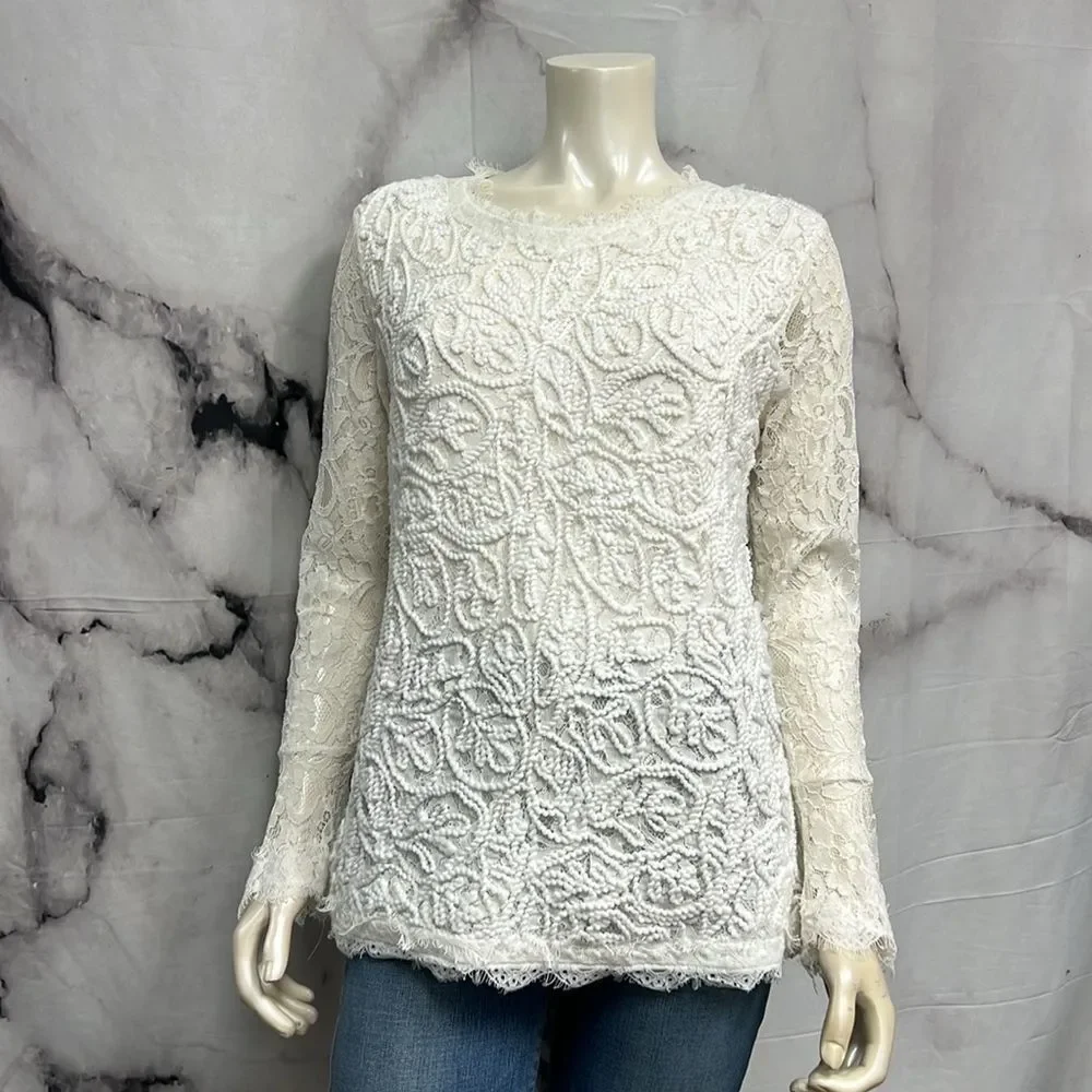 * Soft surroundings white lace textured yarn top
